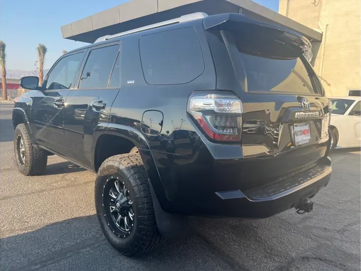 BLACK, 2017 TOYOTA 4RUNNER Image 10