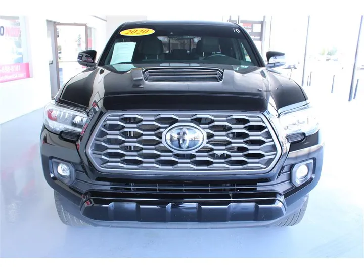 BLACK, 2020 TOYOTA TACOMA DOUBLE CAB Image 8