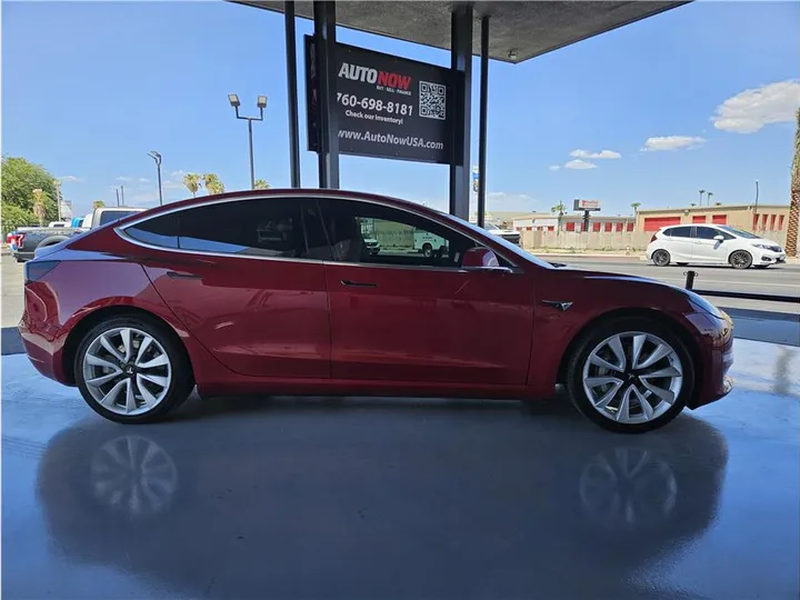 RED, 2018 TESLA MODEL 3 Image 3