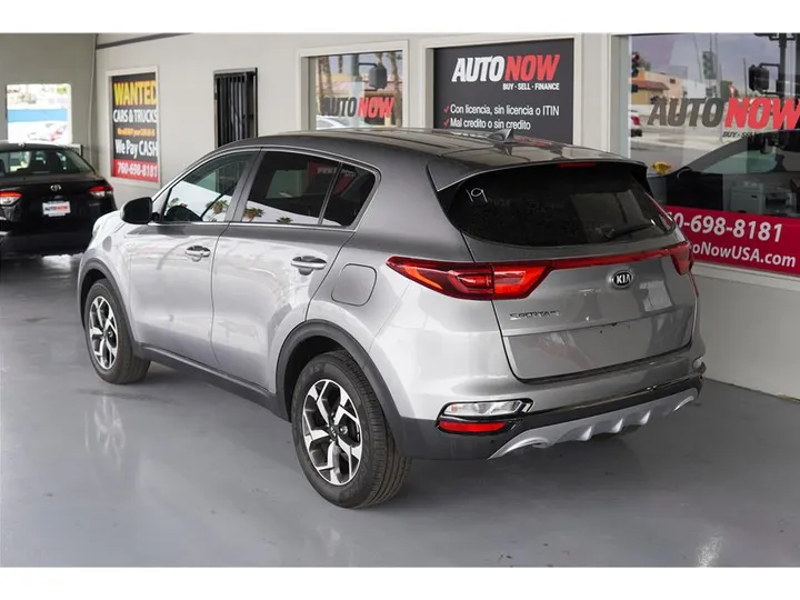 GRAY, 2021 KIA SPORTAGE Image 3