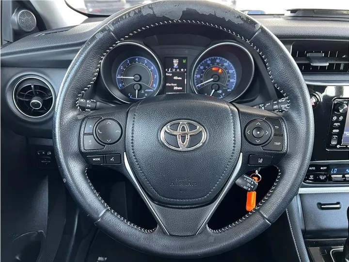 BLACK, 2017 TOYOTA COROLLA IM Image 14