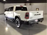 WHITE, 2020 RAM 1500 CREW CAB Thumnail Image 4