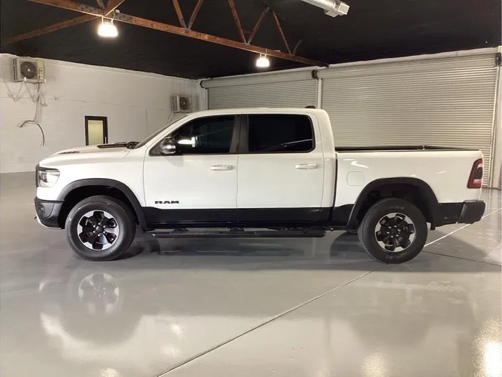 WHITE, 2020 RAM 1500 CREW CAB Image 3