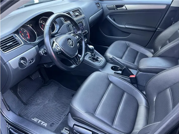 BLACK, 2018 VOLKSWAGEN JETTA Image 11