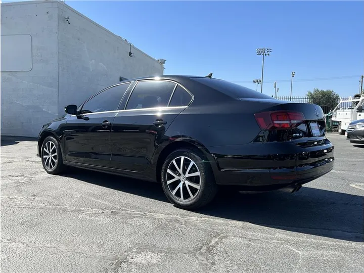 BLACK, 2018 VOLKSWAGEN JETTA Image 3