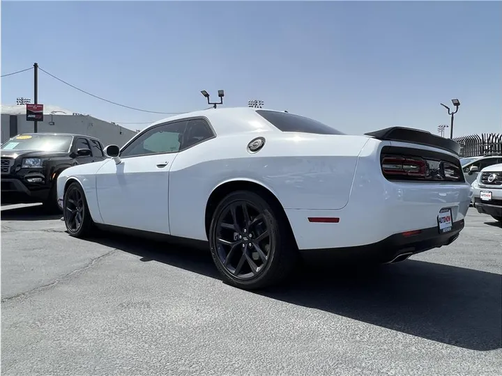 WHITE, 2021 DODGE CHALLENGER Image 3