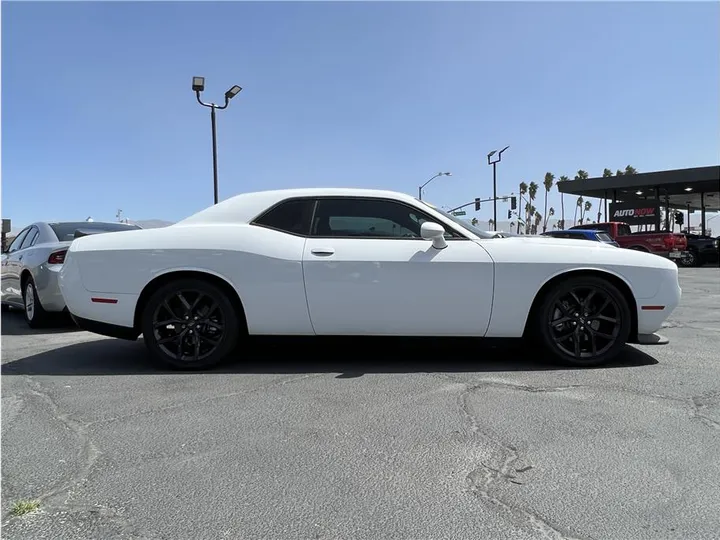 WHITE, 2021 DODGE CHALLENGER Image 6