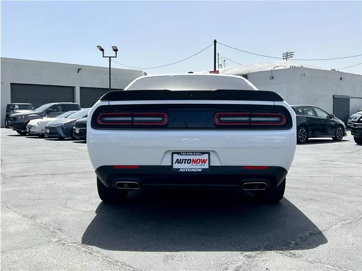 WHITE, 2021 DODGE CHALLENGER Image 4