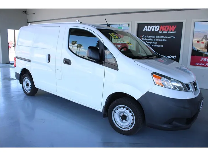 WHITE, 2015 NISSAN NV200 Image 7