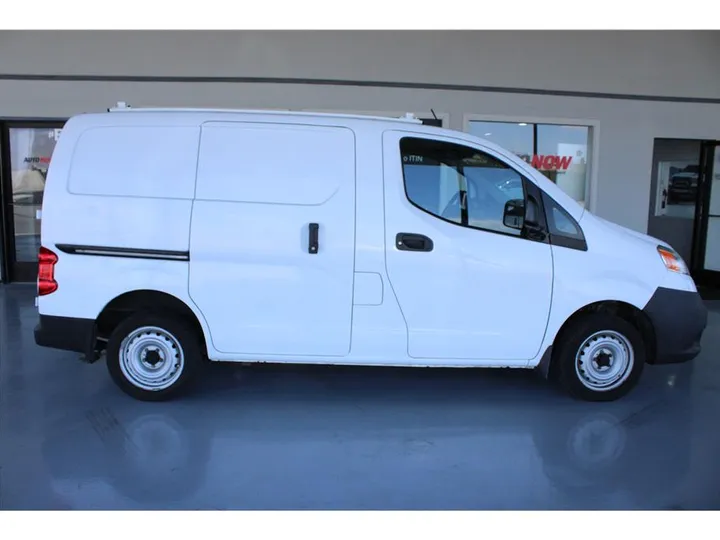 WHITE, 2015 NISSAN NV200 Image 6