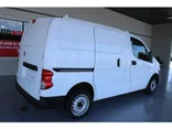 WHITE, 2015 NISSAN NV200 Thumnail Image 5