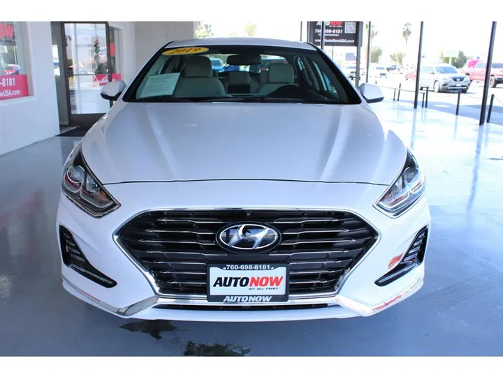 WHITE, 2019 HYUNDAI SONATA PLUG-IN HYBRID Image 8