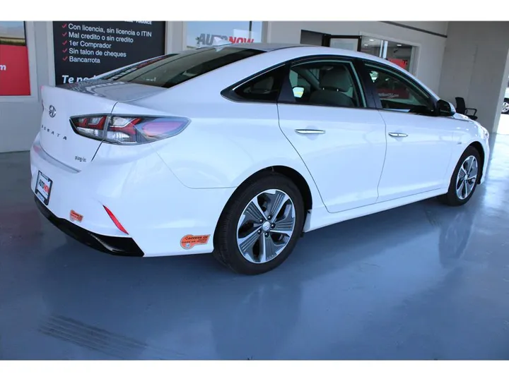 WHITE, 2019 HYUNDAI SONATA PLUG-IN HYBRID Image 5