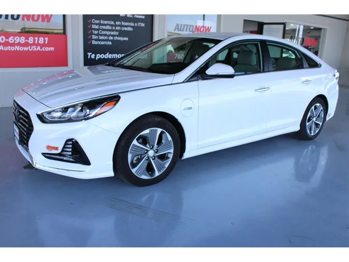 WHITE, 2019 HYUNDAI SONATA PLUG-IN HYBRID Image 1