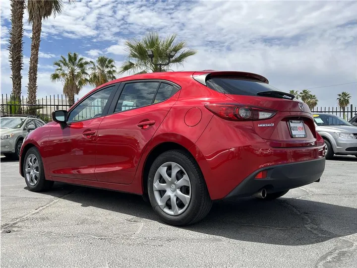 RED, 2016 MAZDA MAZDA3 Image 3