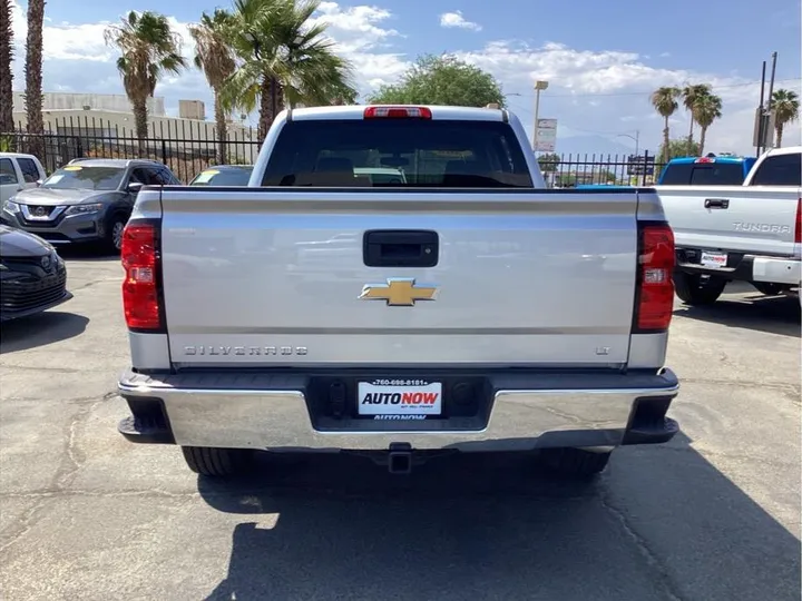 SILVER, 2018 CHEVROLET SILVERADO 1500 CREW CAB Image 5