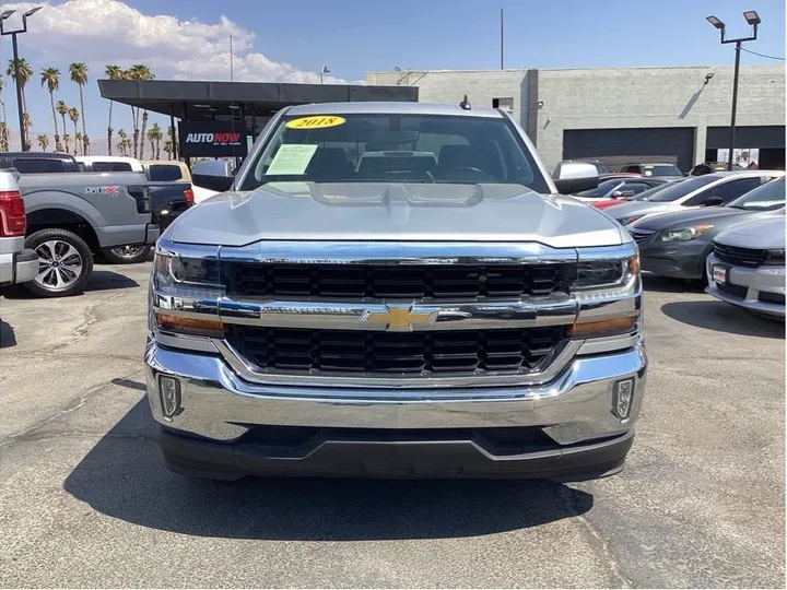 SILVER, 2018 CHEVROLET SILVERADO 1500 CREW CAB Image 1