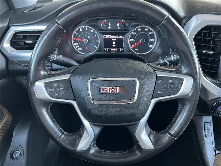 WHITE, 2018 GMC ACADIA Image 16