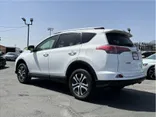 WHITE, 2018 TOYOTA RAV4 Thumnail Image 3