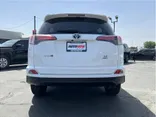 WHITE, 2018 TOYOTA RAV4 Thumnail Image 4