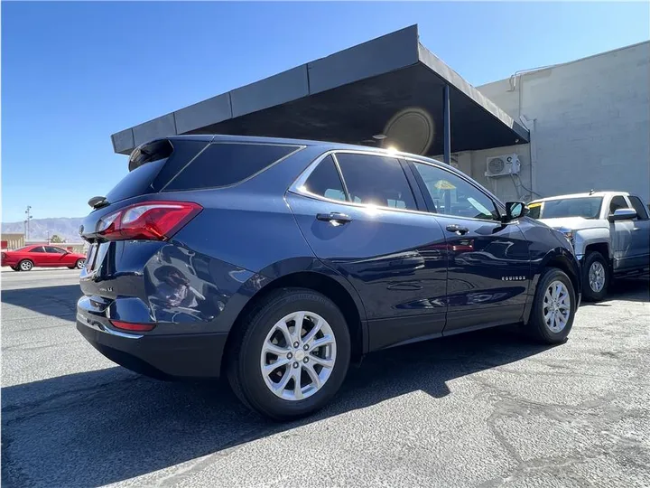 GRAY, 2018 CHEVROLET EQUINOX Image 5