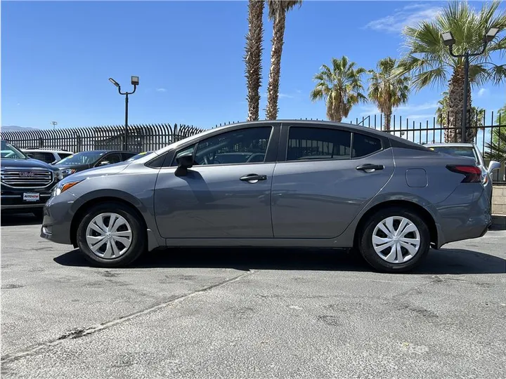 GRAY, 2024 NISSAN VERSA Image 2