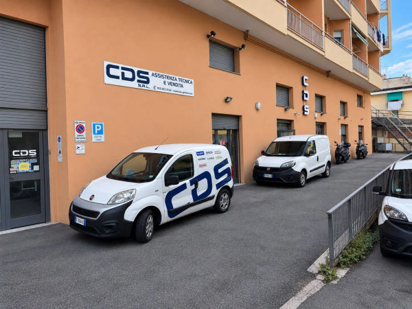 L'ingresso della sede CDS SRL a Genova