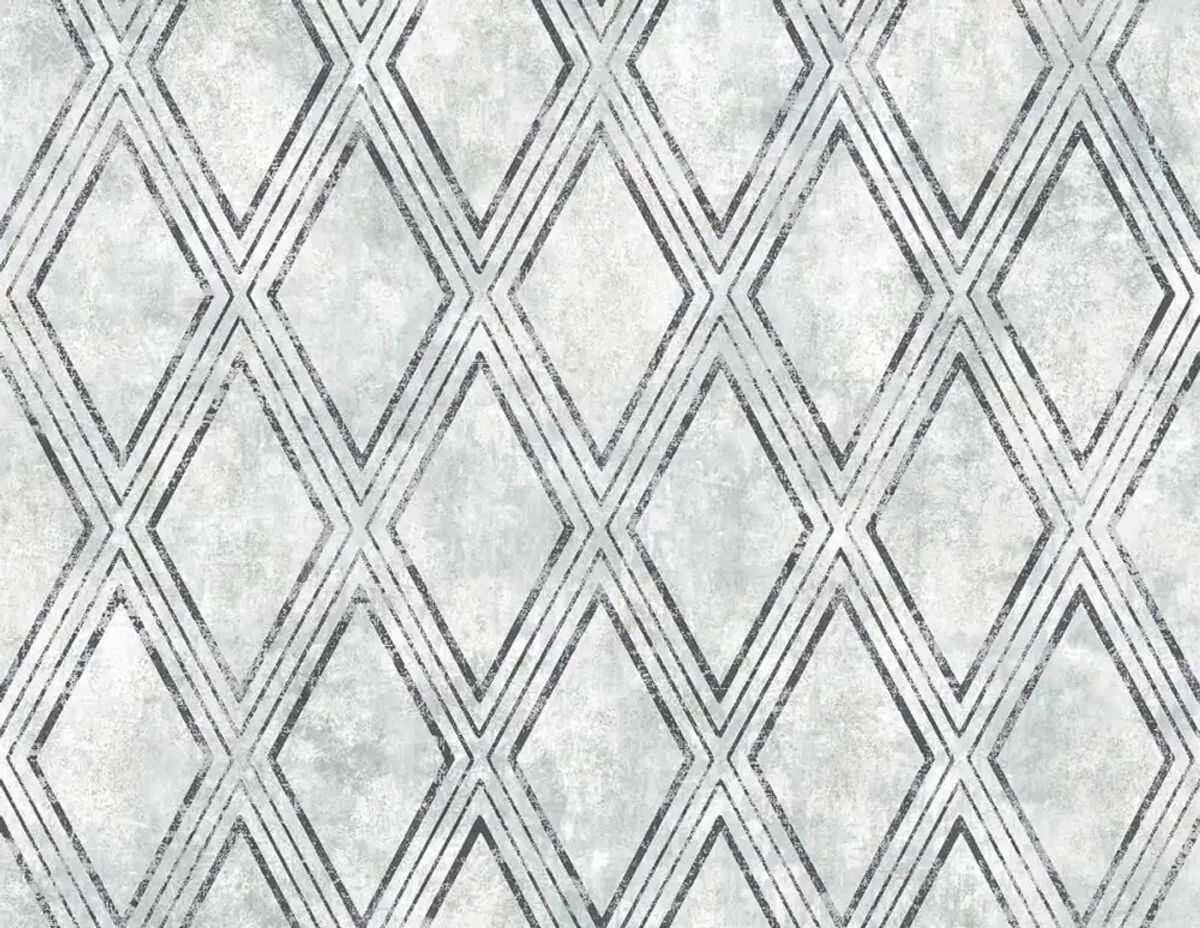Distressed Harlequin on Wide Type II — Questex