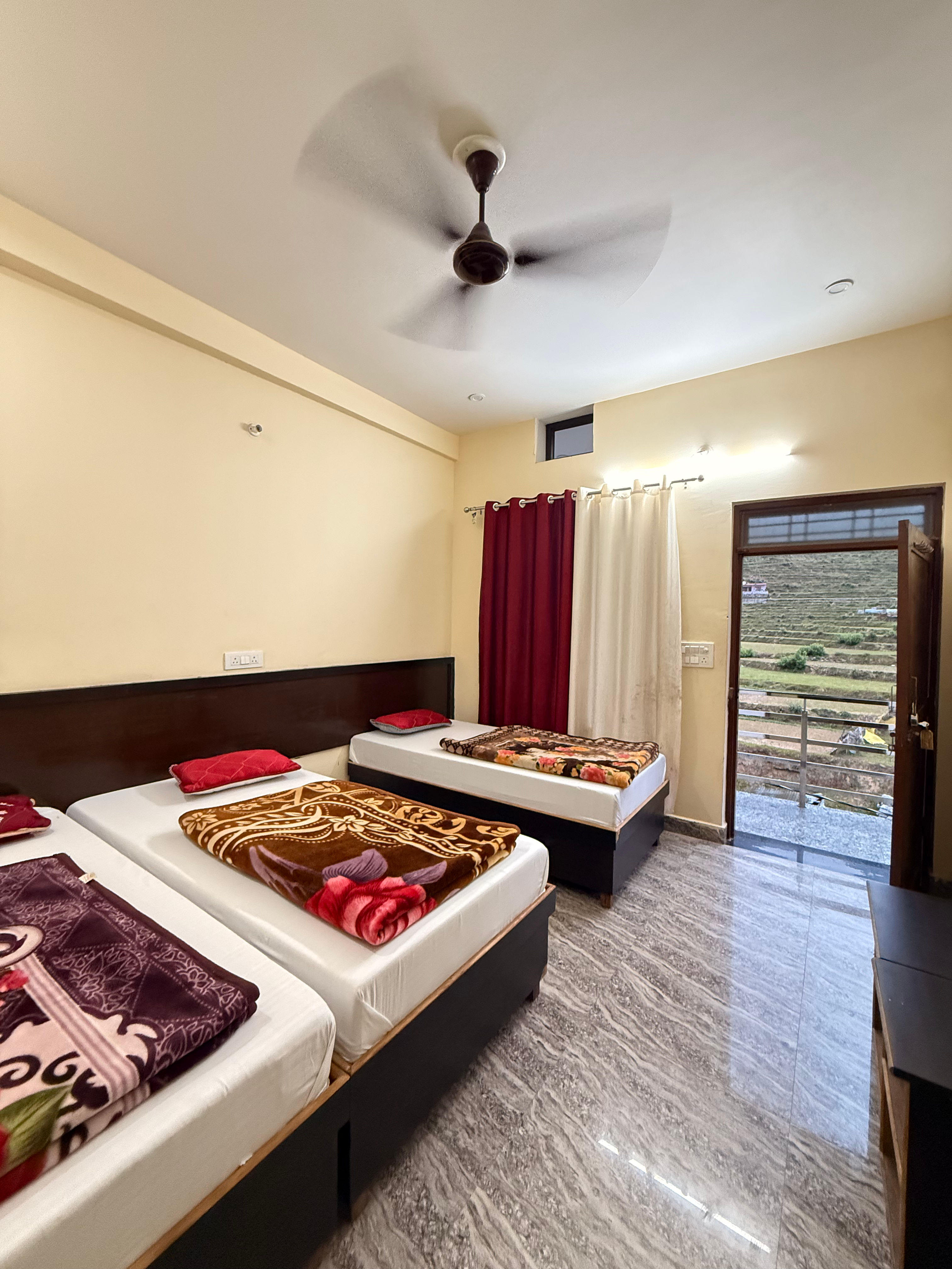 Triple Bed Room