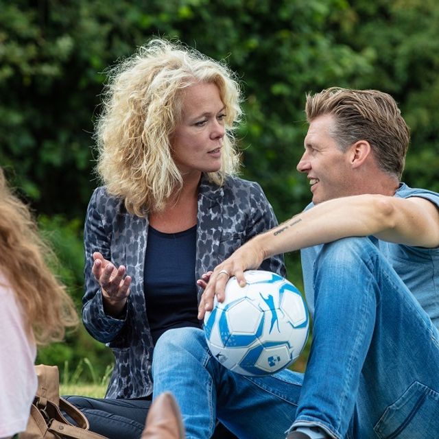 Twee vrouwen in gesprek