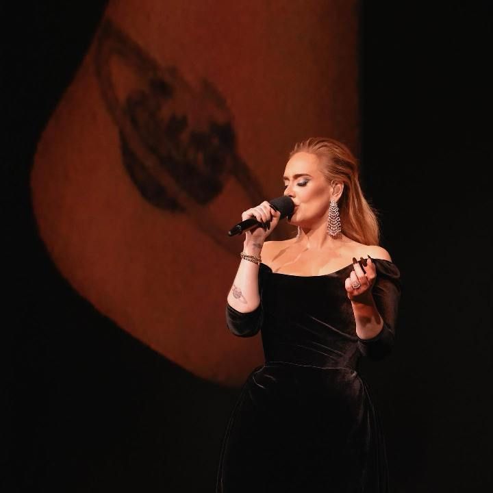 Adele Photos