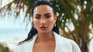 Demi Lovato Singer Songwriter Actress Model Wiki Photos Bio Age