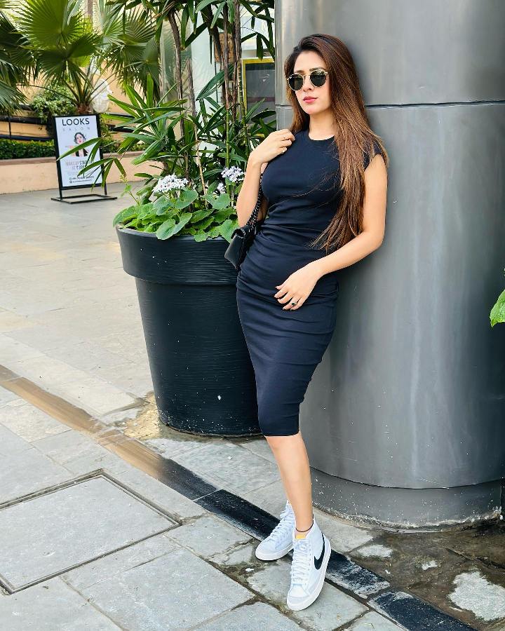 Hiba Nawab Photos