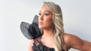 Lauren Kobayashi Riihimaki (LaurDIY) Social Influencer Wiki Bio Age Photos videos