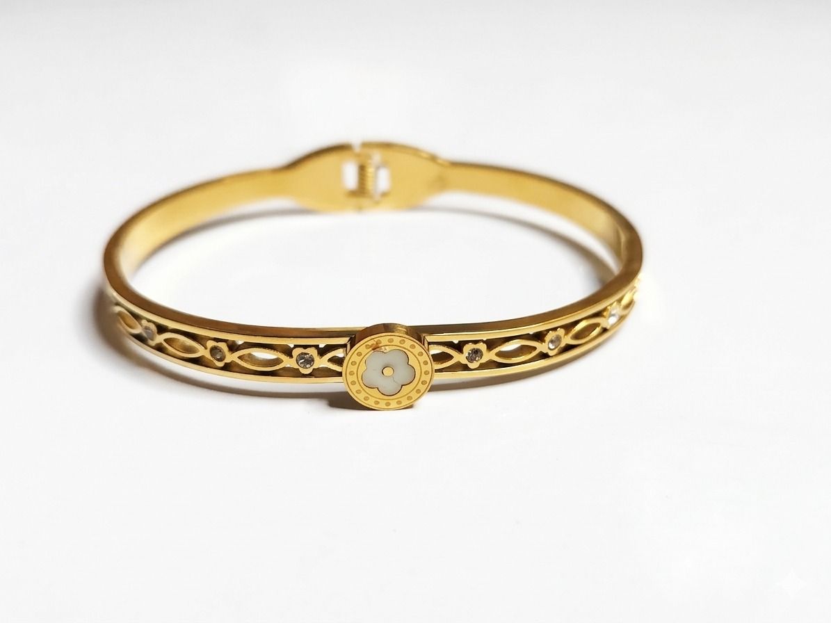 Bow Beauty Jewellery Collection — photo 4 of 6