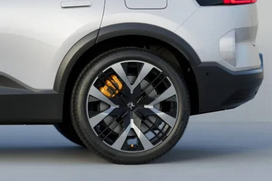 ٣ Wheel ٣ Wheel
