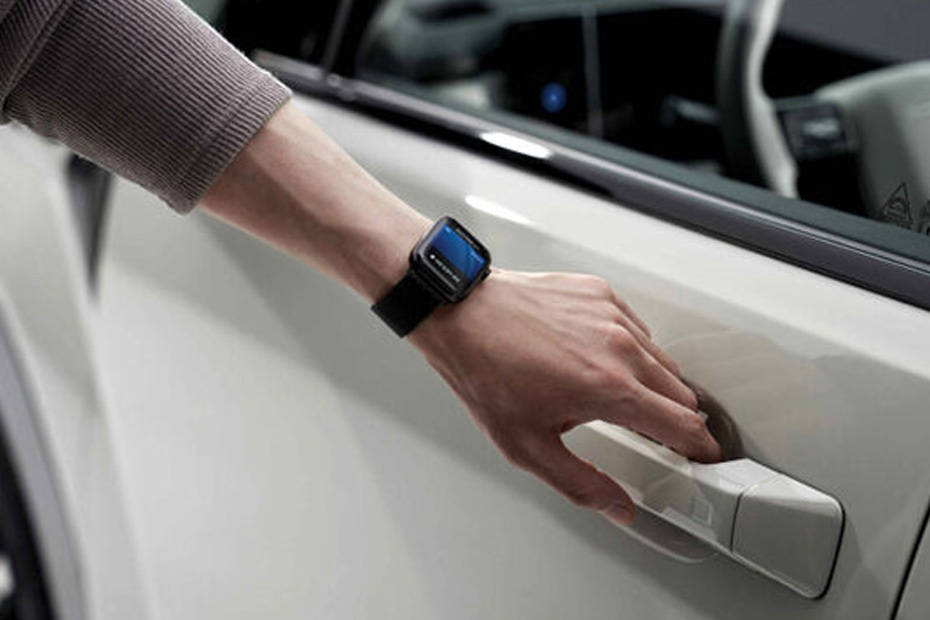 سنتافي 2024 Door handle سنتافي 2024 Door handle
