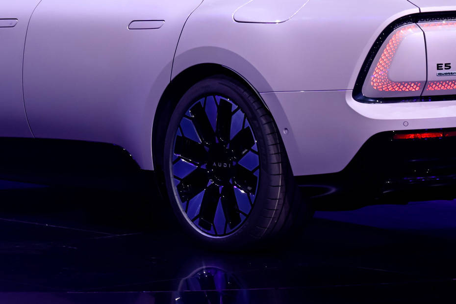 إي ٥ Wheel إي ٥ Wheel