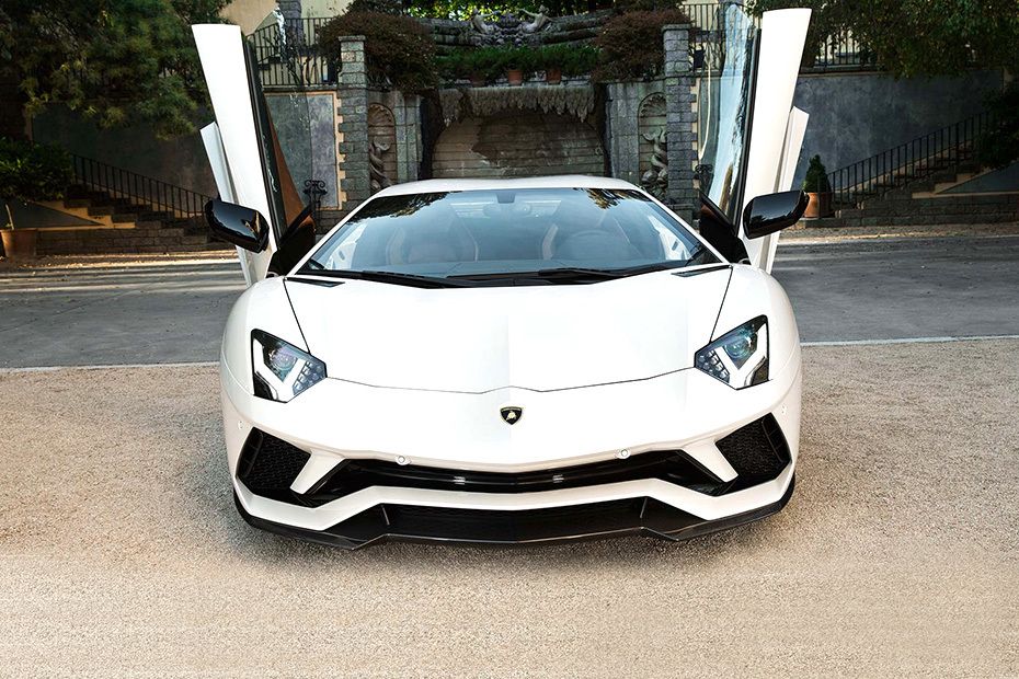 Lamborghini Aventador Saudi Arabia