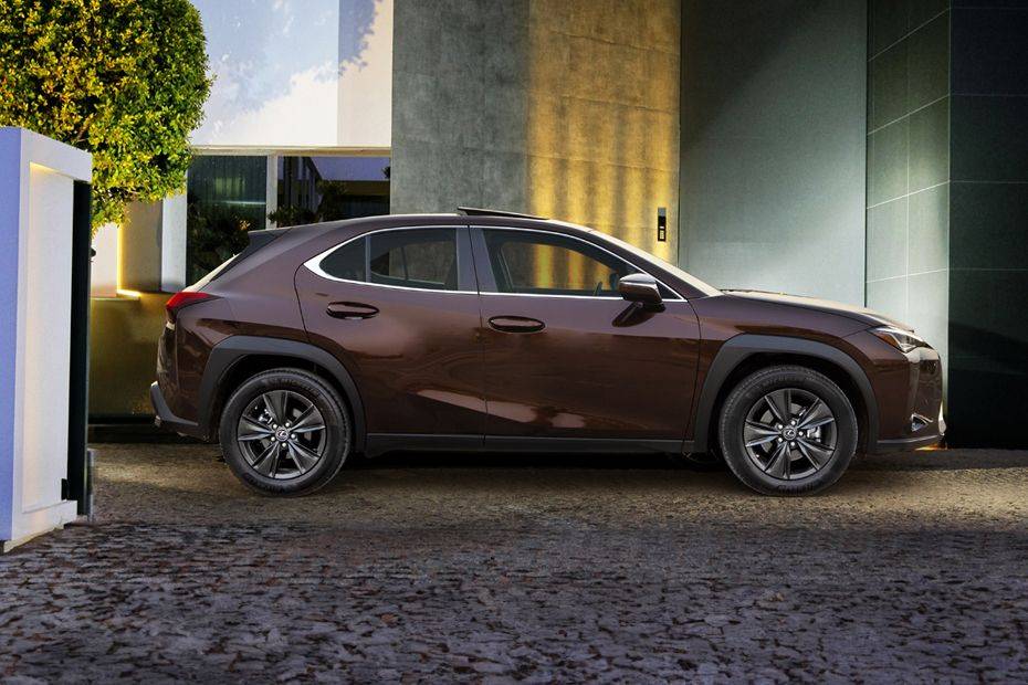 Lexus UX FA 2024 Saudi Arabia