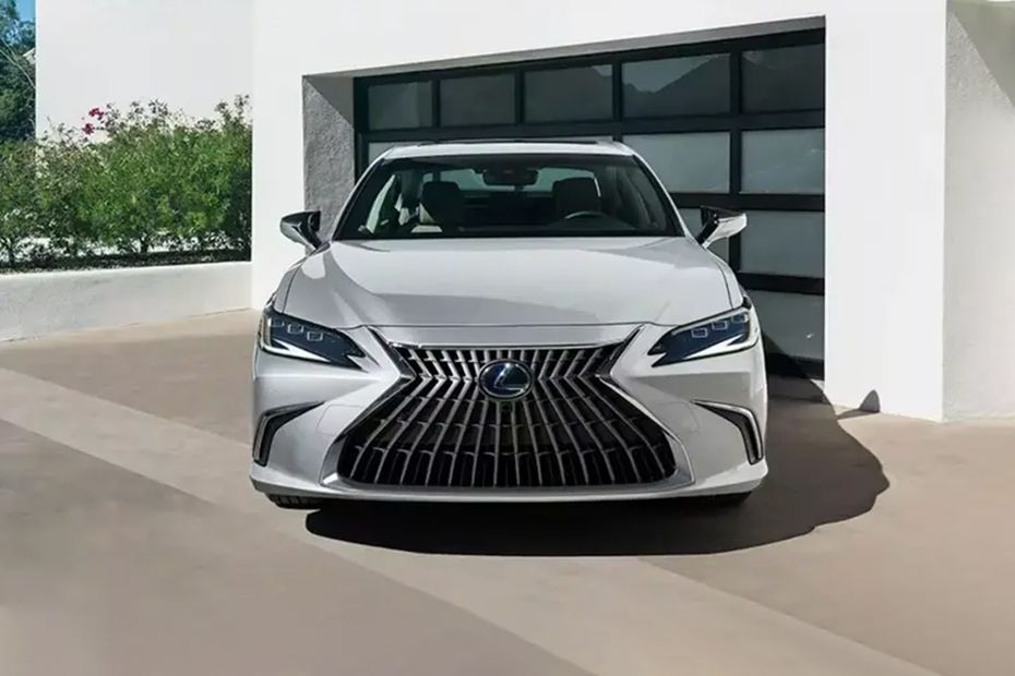 Lexus ES Hybrid 2024 Saudi Arabia