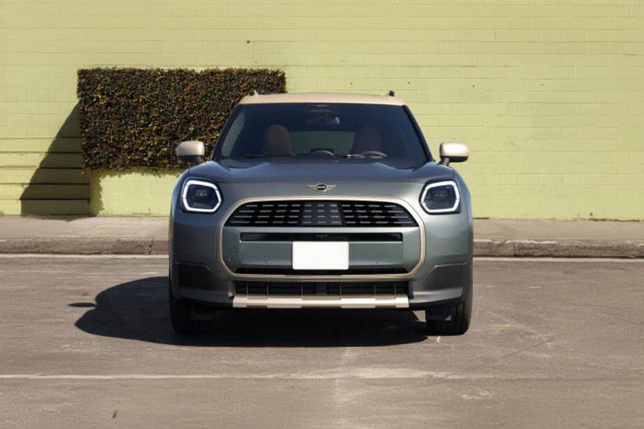 Mini Countryman Cooper SE 2024 Saudi Arabia