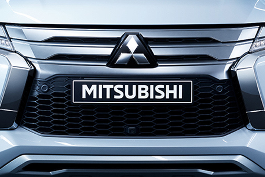 Montero Sport Grille View Montero Sport Grille View
