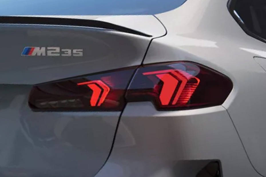 ٢ سيريز جران كوبيه ٢٠٢٥ Tail light ٢ سيريز جران كوبيه ٢٠٢٥ Tail light
