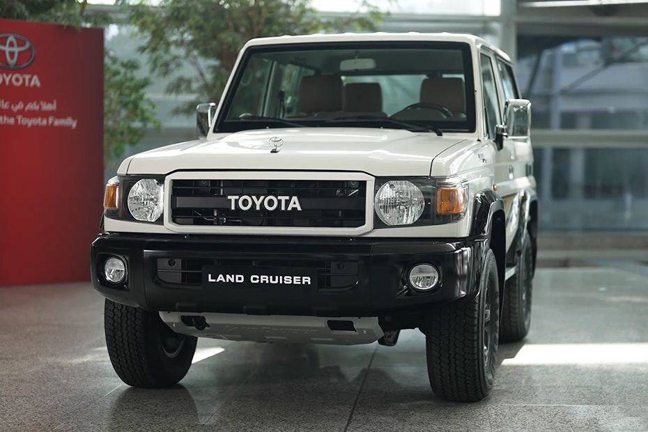 Land Cruiser Pick Up Tilted Front View Land Cruiser Pick Up Tilted Front View