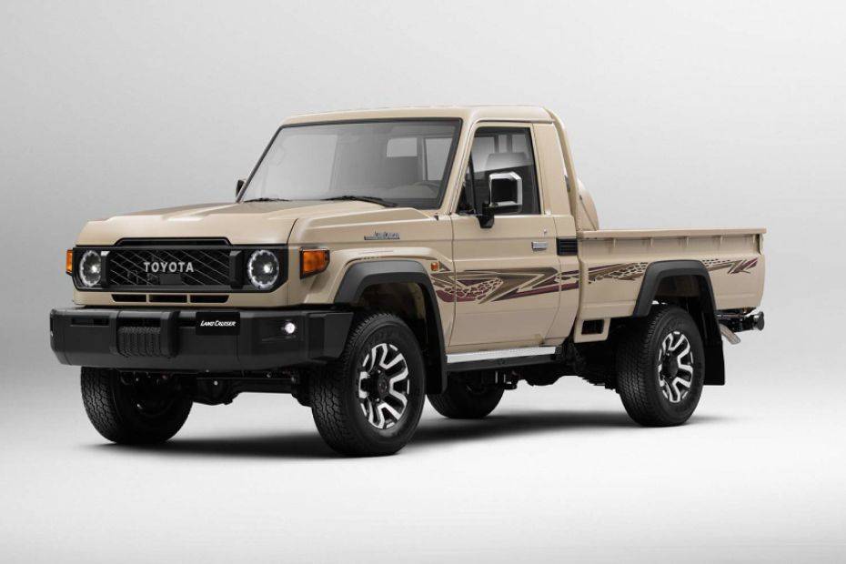 Toyota Land Cruiser 70 Pickup S-DLX DC 4x4 AT DSL 2024 Saudi Arabia