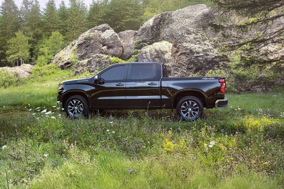 Chevrolet Silverado LD 6.2L ZR2 AT 2024 Saudi Arabia