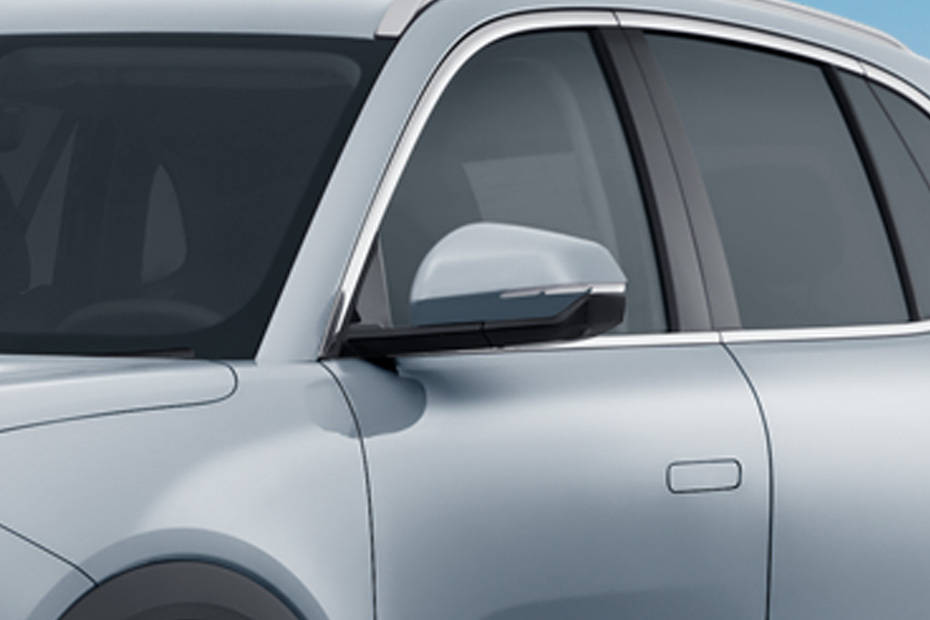 جيلي إي إكس ٥ Drivers Side Mirror Front Angle جيلي إي إكس ٥ Drivers Side Mirror Front Angle