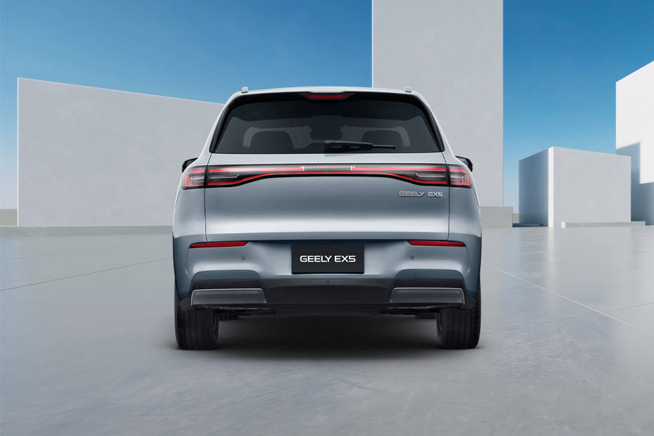 Full Rear View of جيلي إي إكس ٥ Full Rear View of جيلي إي إكس ٥