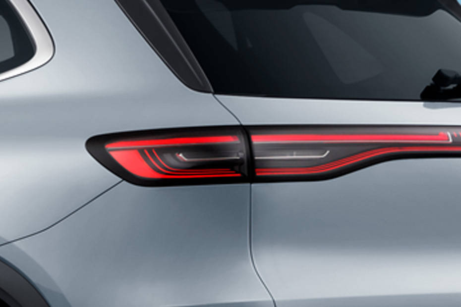 إي إكس ٥ Tail light إي إكس ٥ Tail light